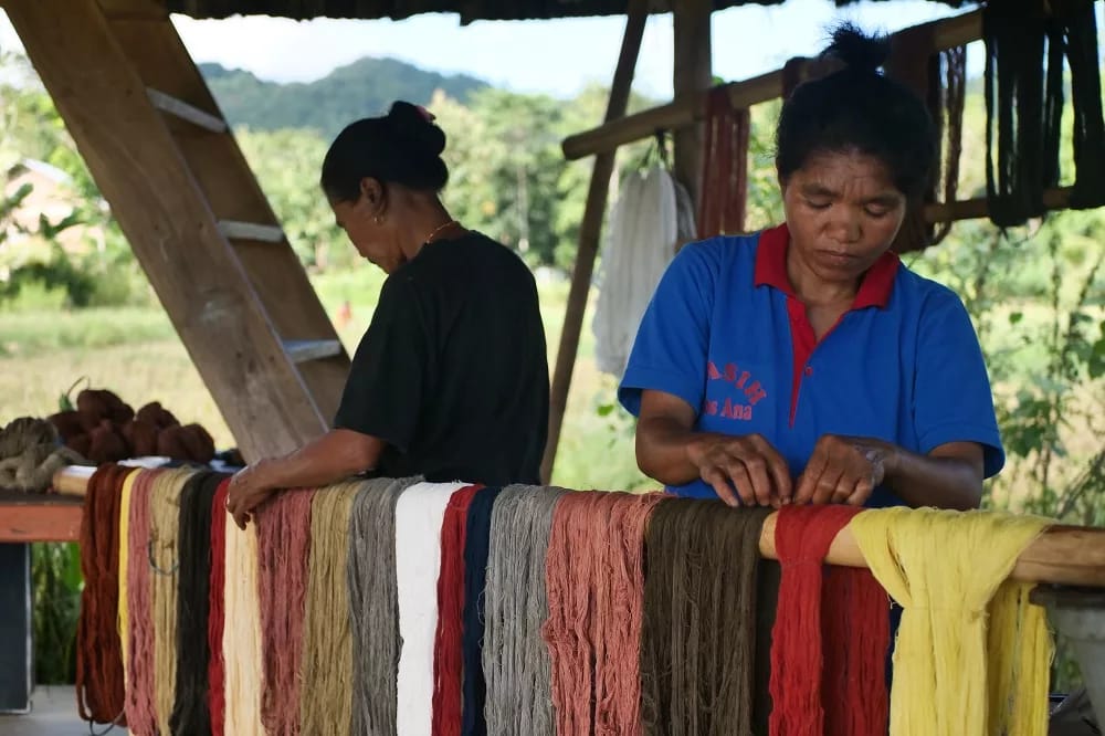 Rumah Tenun Baku Peduli Labuanbajotoday