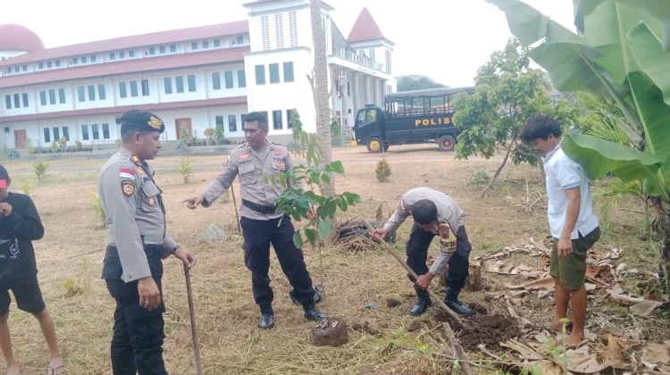 Gereja St. Petrus Sernaru Labuan Bajo Labuanbajotoday