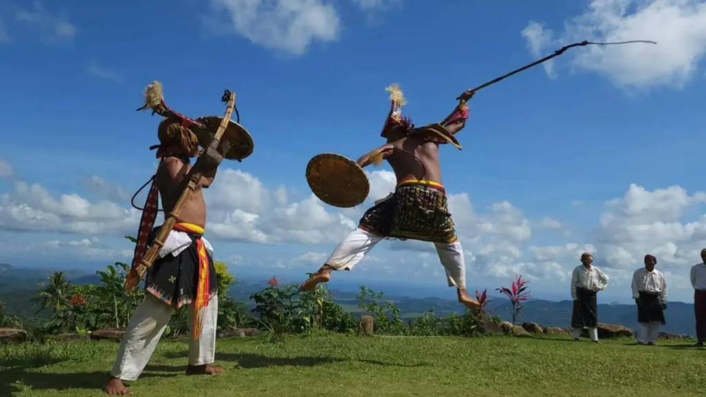 Tari-Caci Labuanbajotoday