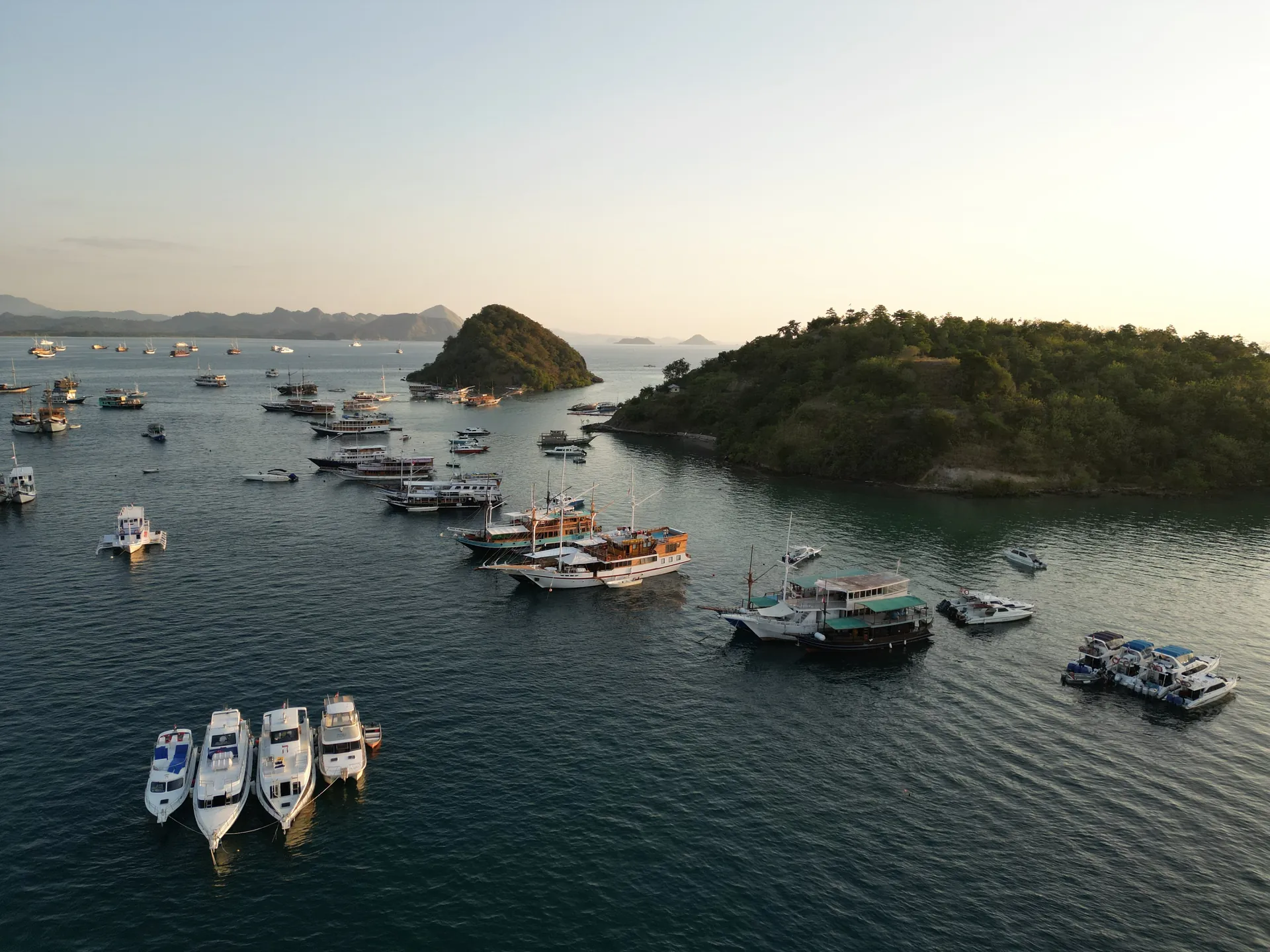 Kapal WIsata Labuanbajotoday